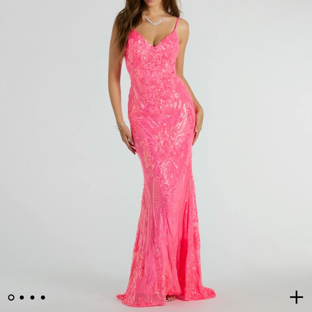 WINDSOR Elliana Formal Sequin Mermaid Dress